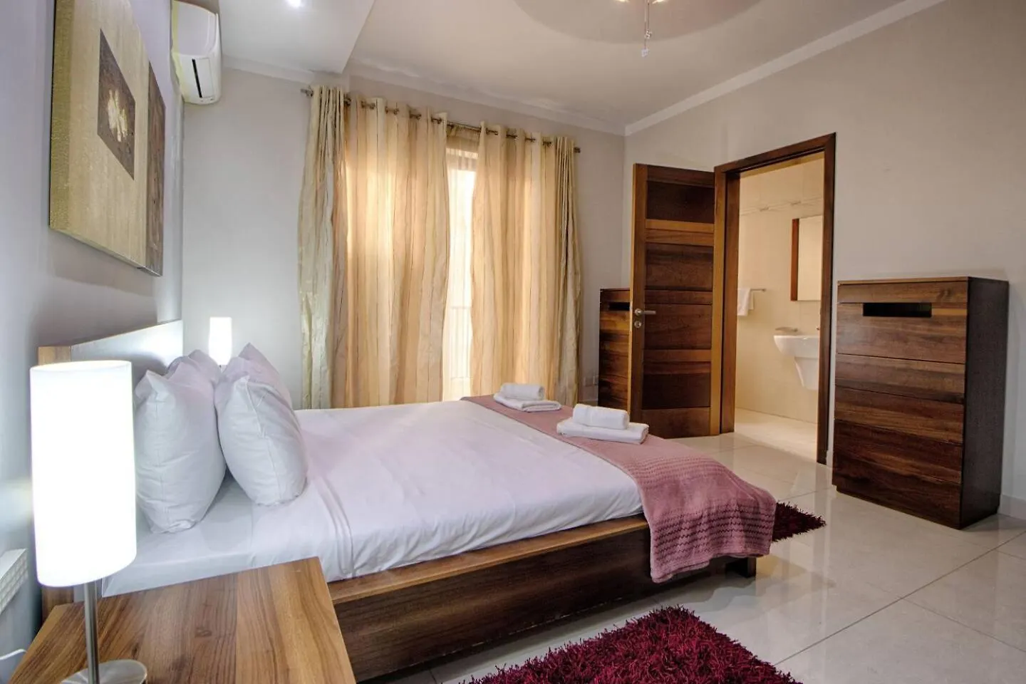 The Strand Apartments By Homely Sliema