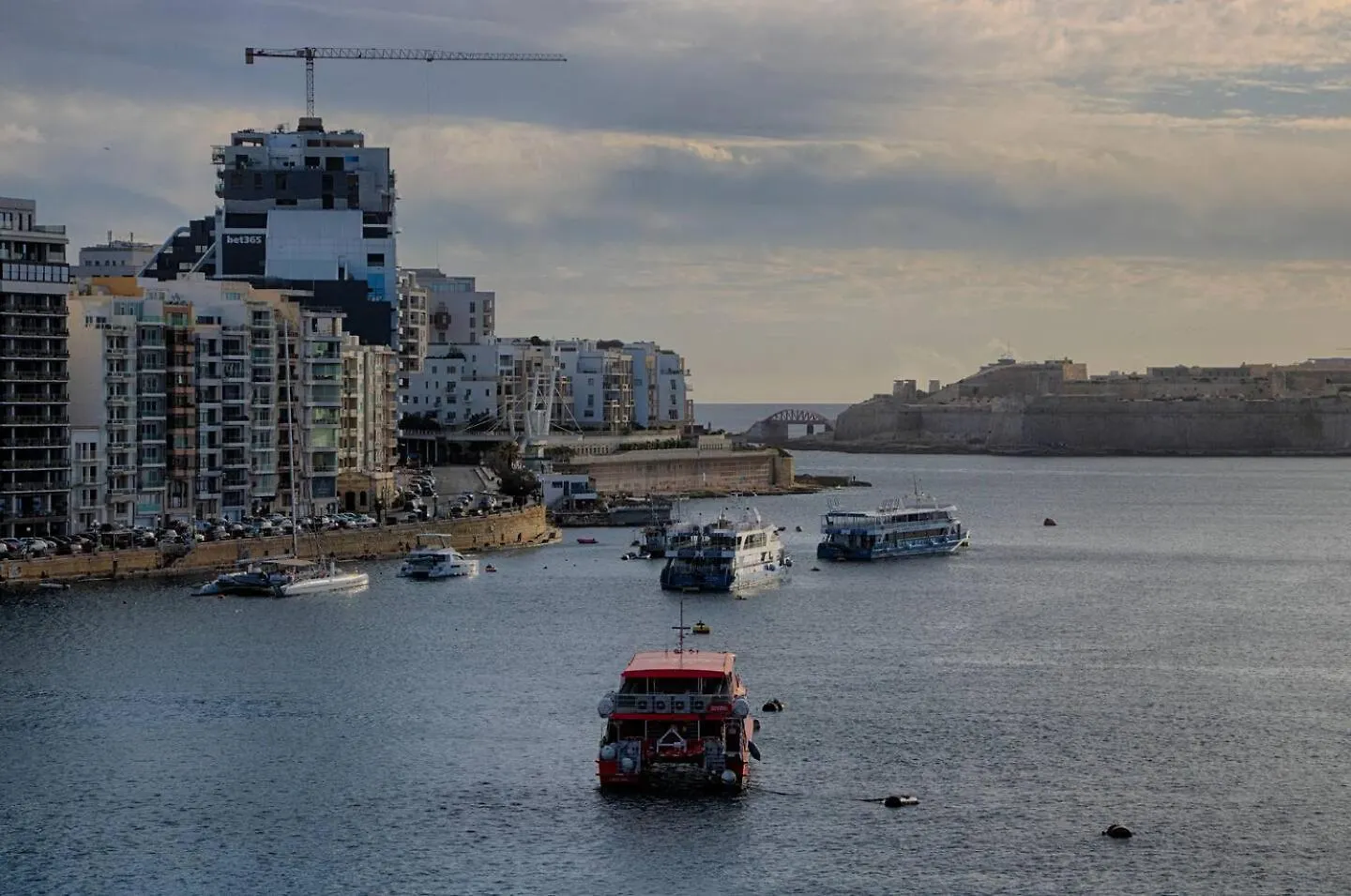 The Strand Apartments By Homely Sliema