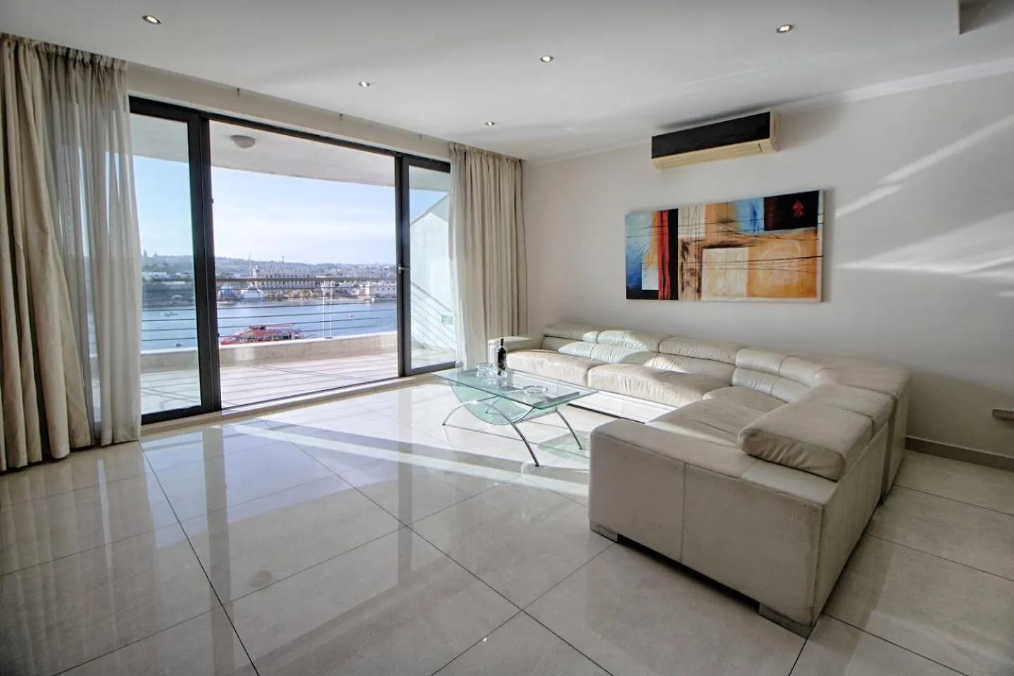 The Strand Apartments By Homely Sliema