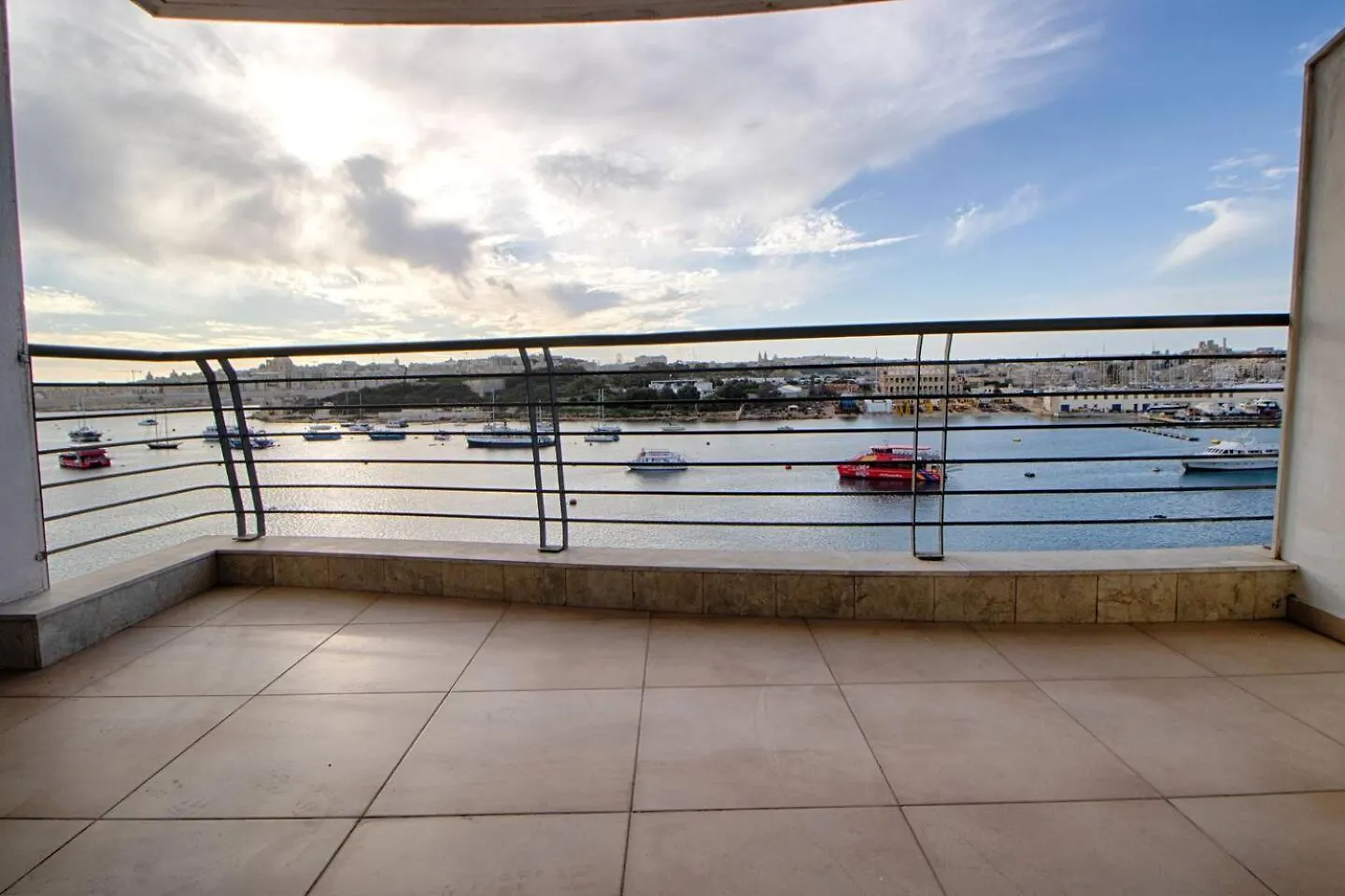 The Strand Apartments By Homely Sliema